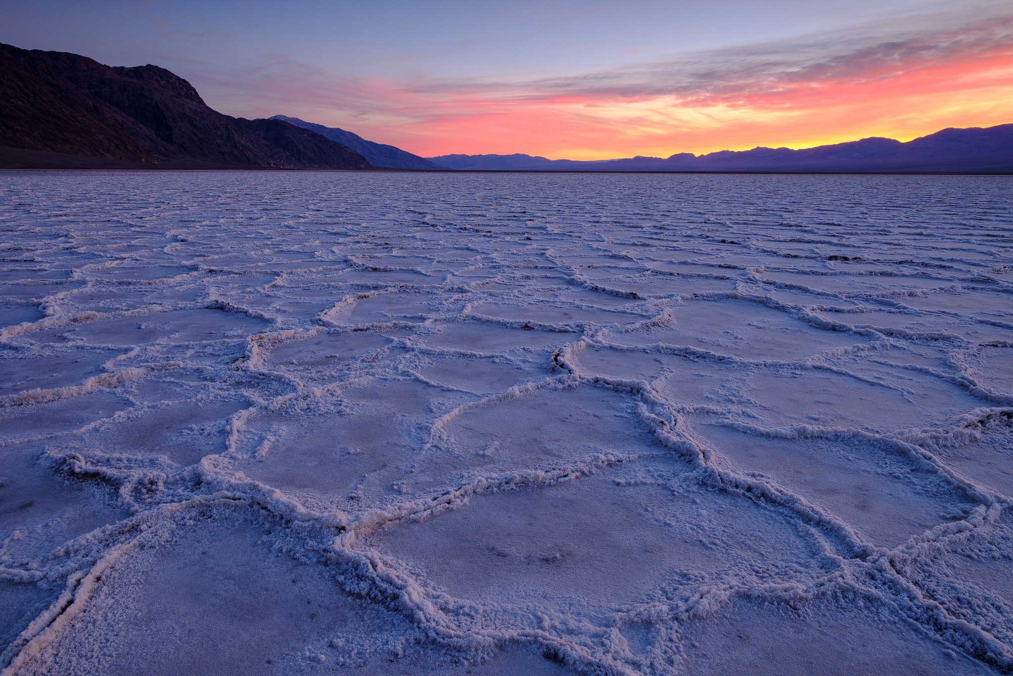 Badwater im Death Valley nach Sonnenuntergang